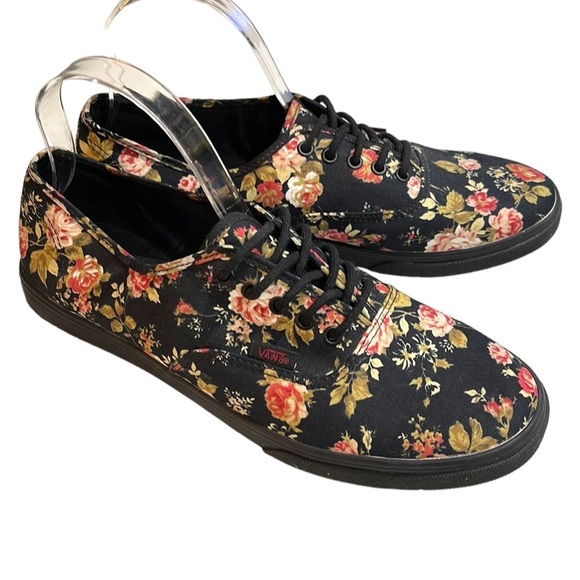 Vans Shoes Vans Black Floral Roses Low Pro Lace Up Sneakers Women